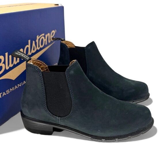 Blundstone 1975 Leather Low Heel Elastic Short Boots Navy Nubuck AU 5 Chelsea - Picture 3 of 12